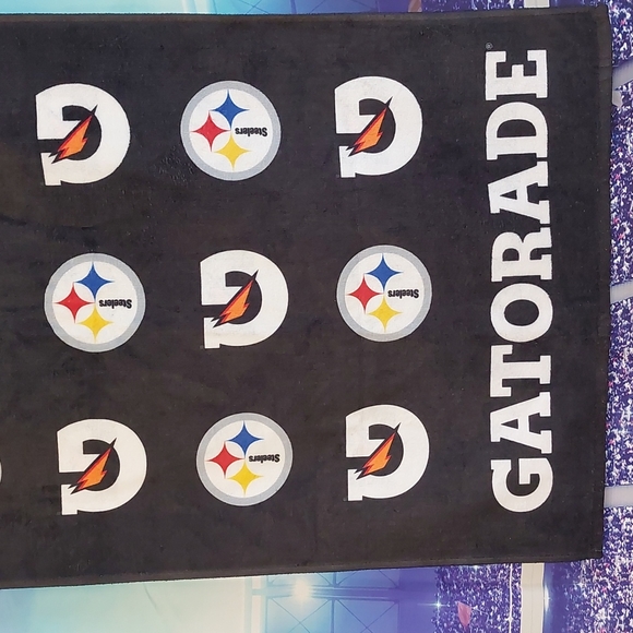 Pittsburgh Steelers On Field Football Gatorade NFL Towel NWT - Picture 3 of 6